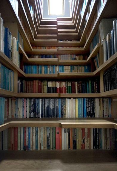 Imagem de Escadaria de Livros