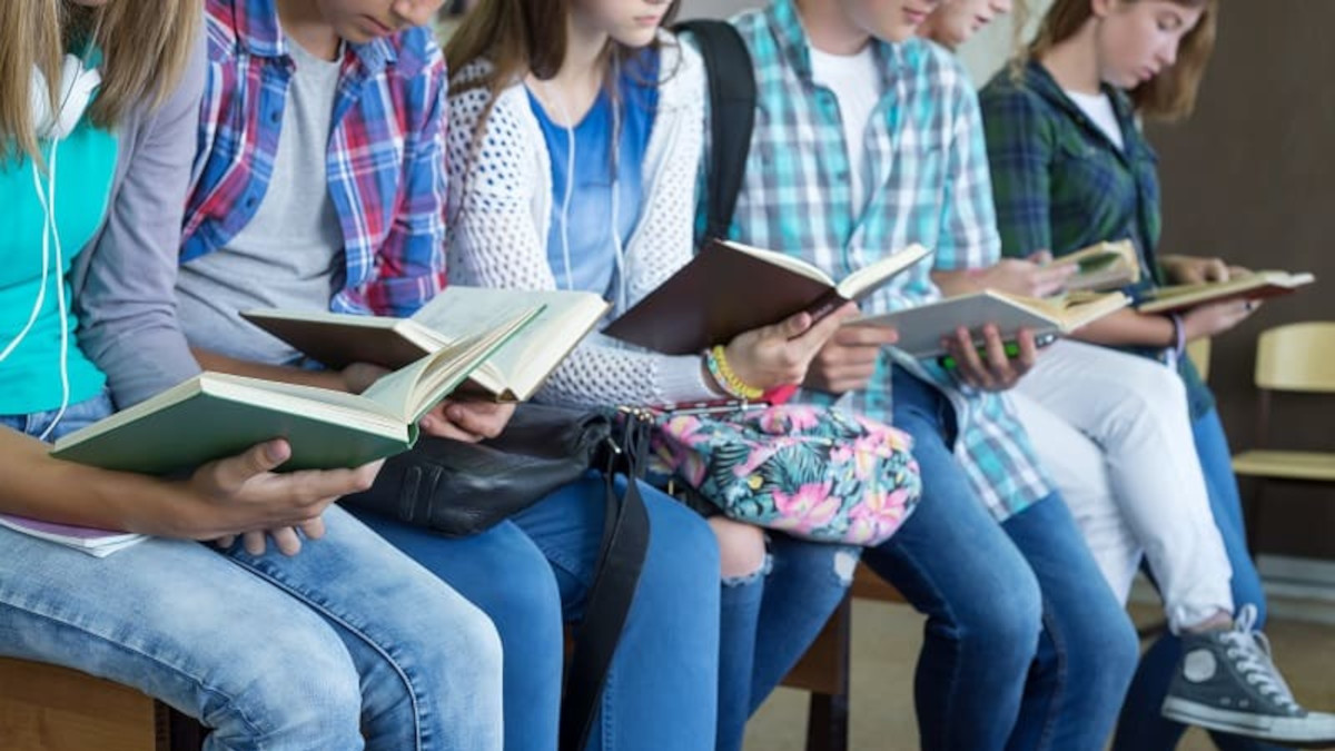 Crônicas para livros escolares